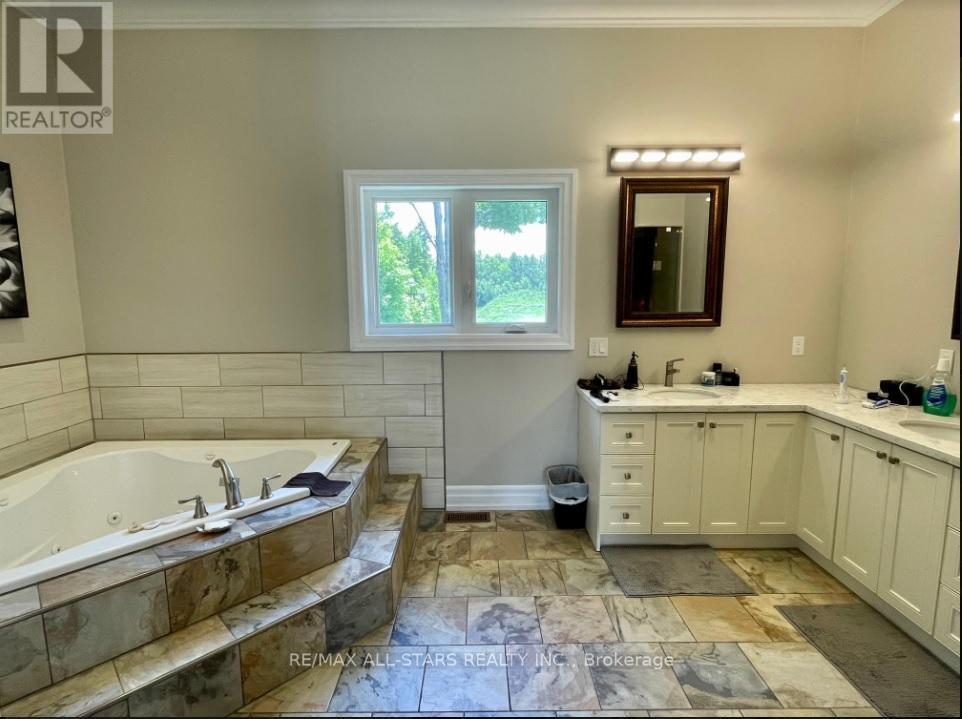 349 Zephyr Road, Uxbridge, Ontario  L0C 1C0 - Photo 11 - N12127033