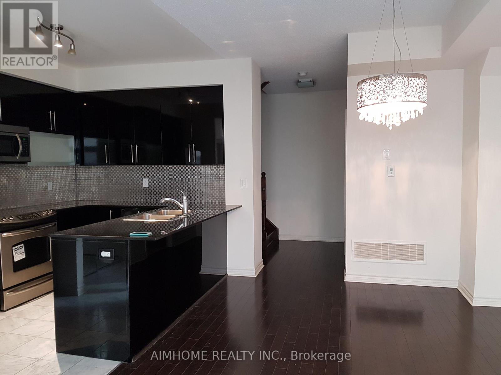 46 - 7 Brighton Place, Vaughan, Ontario  L4J 0H1 - Photo 2 - N12127105