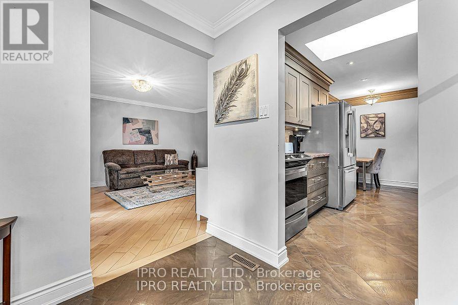 Property at 2595 WINDJAMMER ROAD image 4