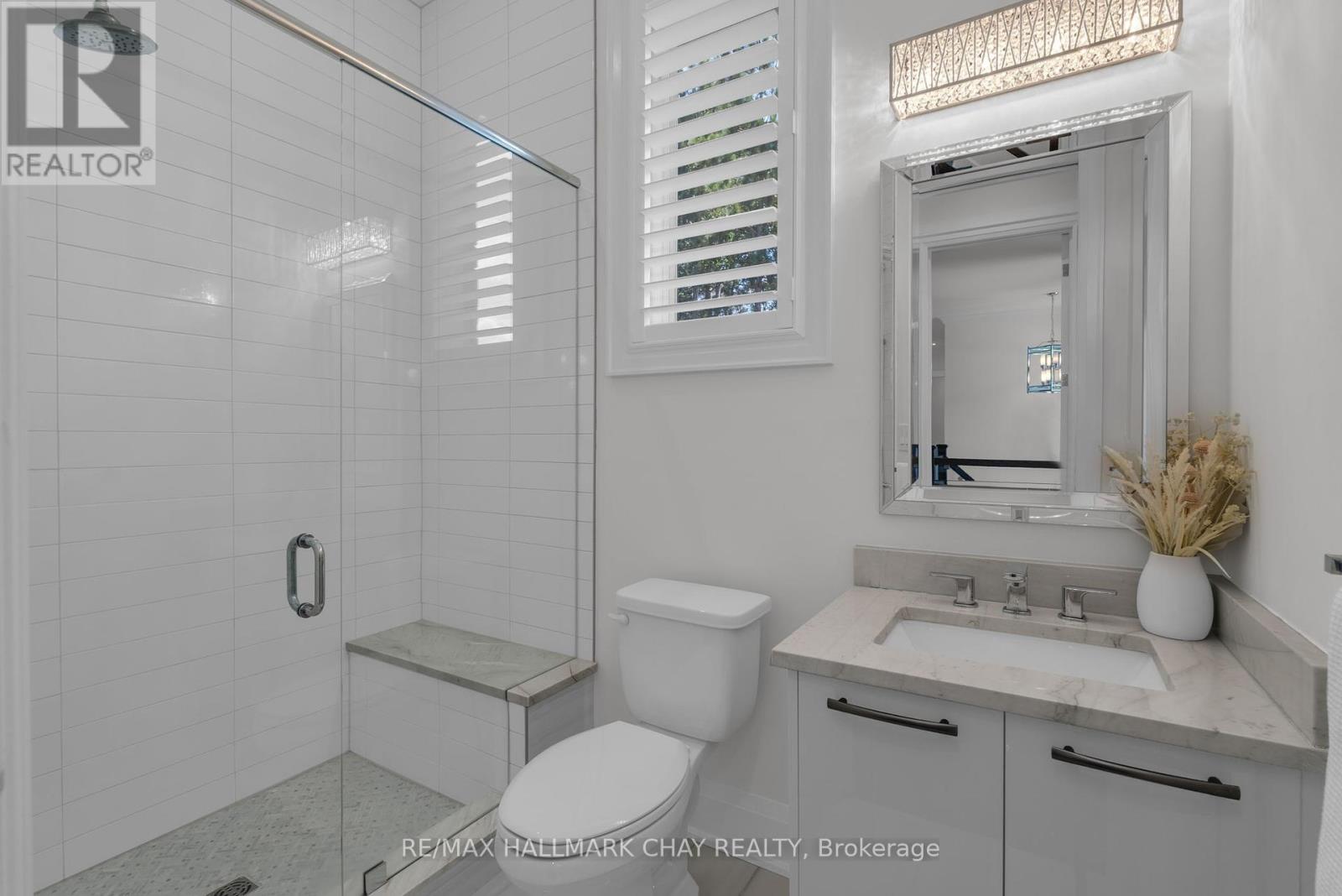105 Mennill Drive, Springwater, Ontario  L0L 1Y3 - Photo 15 - S12126949