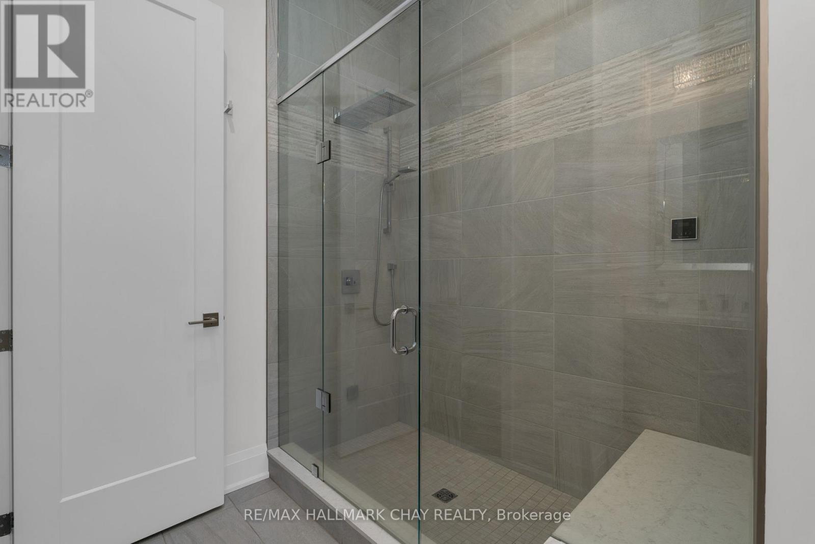105 Mennill Drive, Springwater, Ontario  L0L 1Y3 - Photo 21 - S12126949