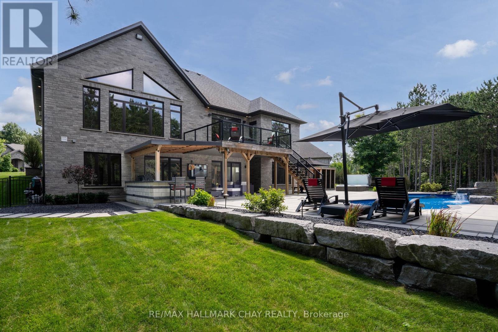 105 Mennill Drive, Springwater, Ontario  L0L 1Y3 - Photo 36 - S12126949