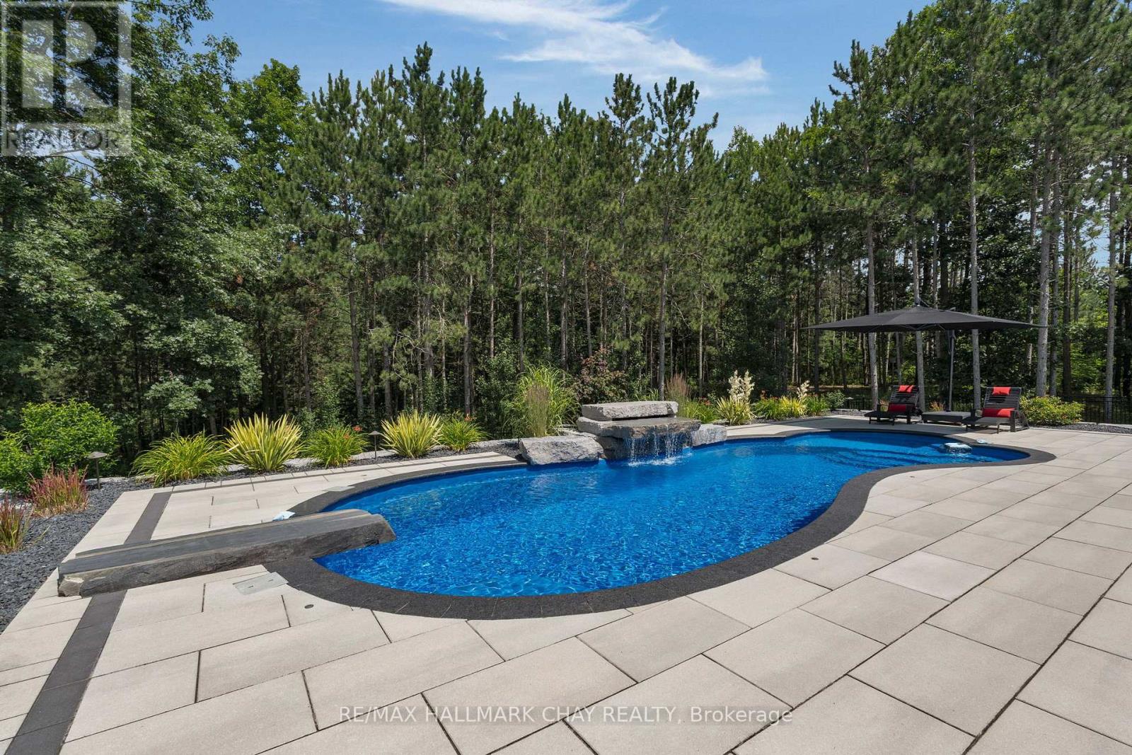 105 Mennill Drive, Springwater, Ontario  L0L 1Y3 - Photo 38 - S12126949