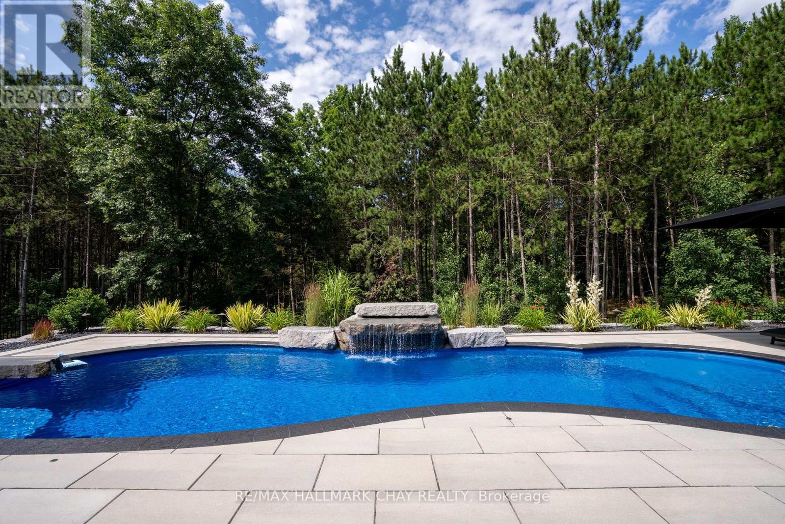 105 Mennill Drive, Springwater, Ontario  L0L 1Y3 - Photo 40 - S12126949