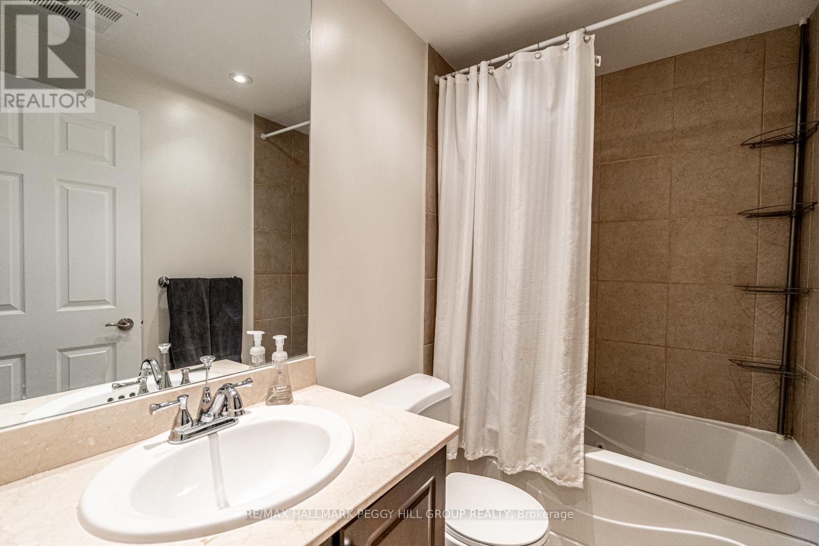 6 Victoria Street, Barrie, Ontario  L4N 6G2 - Photo 11 - S12127071