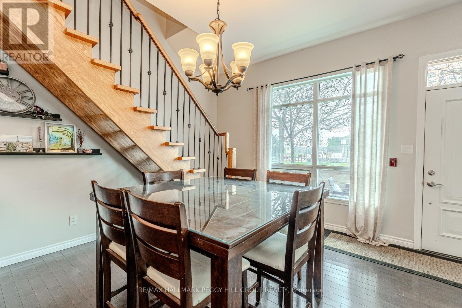 6 Victoria Street, Barrie, Ontario  L4N 6G2 - Photo 5 - S12127071