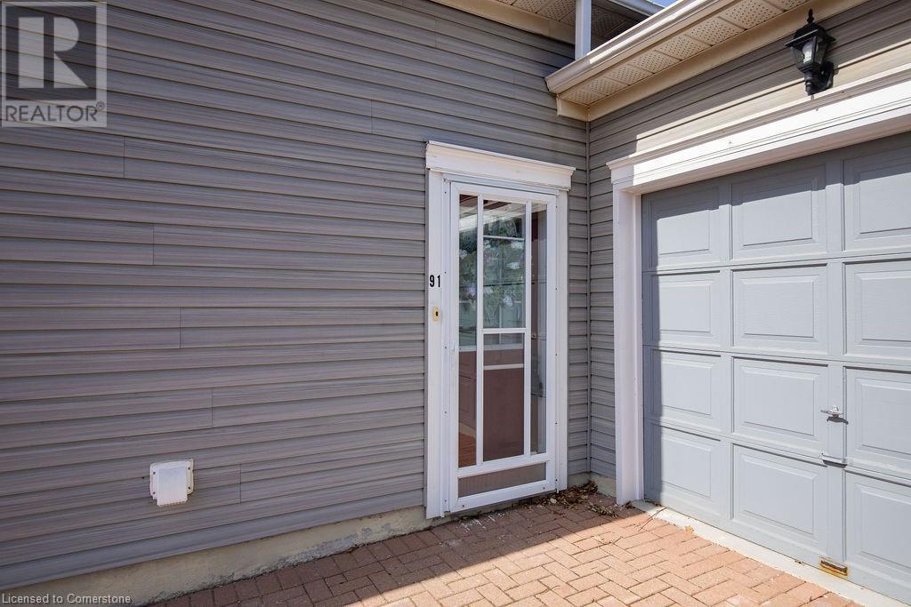 Property at 91 SILVERBIRCH Boulevard image 3