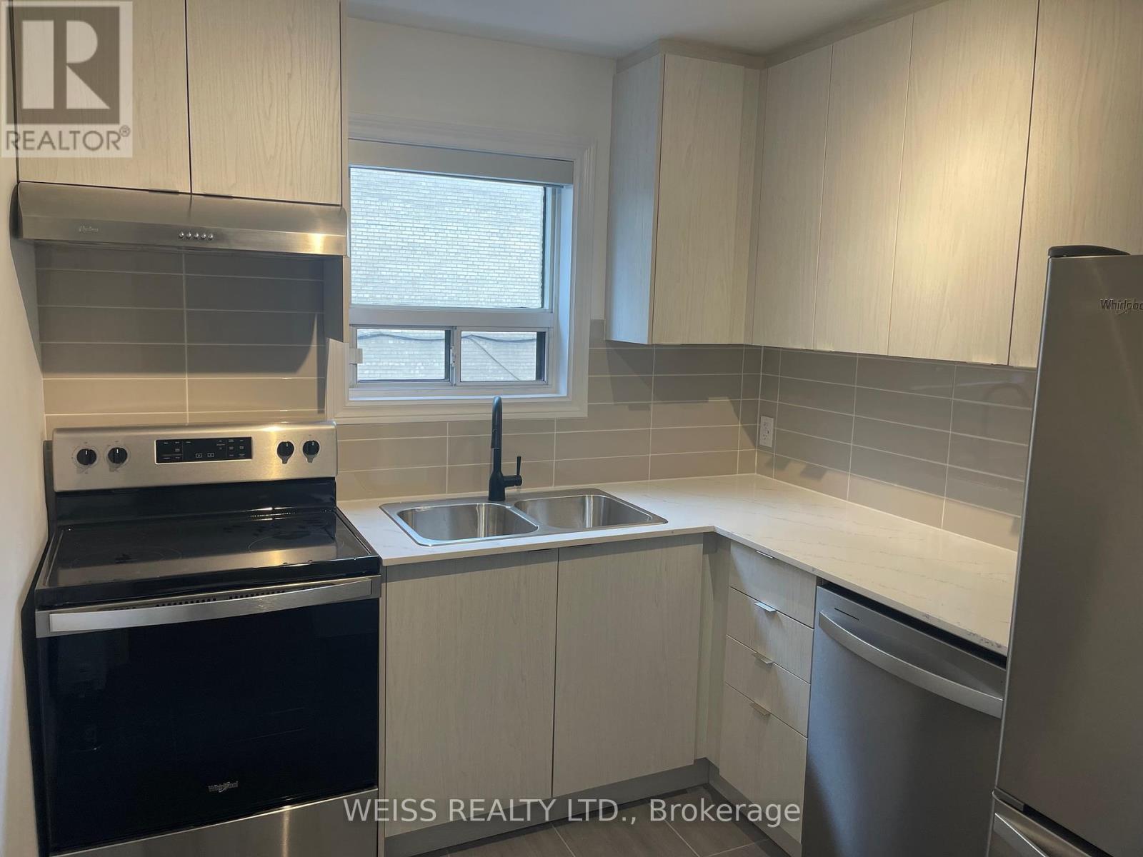 4 - 517 Eglinton Avenue W, Toronto, Ontario  M5N 1B1 - Photo 4 - C12125539