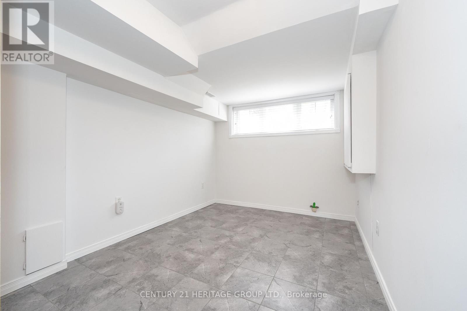 124 Rory Road, Toronto, Ontario  M6L 3G4 - Photo 30 - W12116661