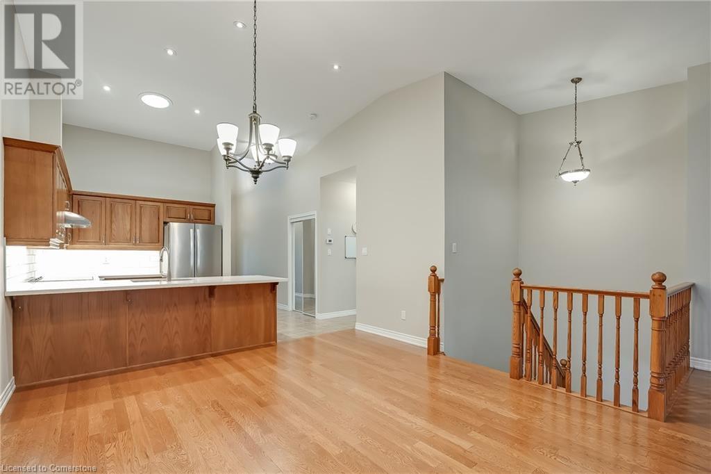 Property at 81 ABBOTSFORD Trail image 4