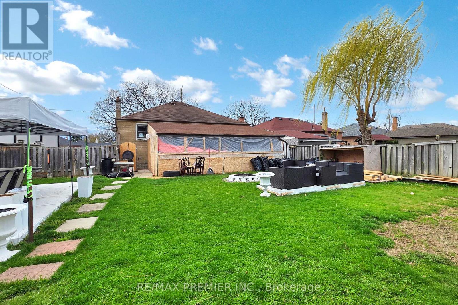 262 Richard Clark Drive, Toronto, Ontario  M3M 1W4 - Photo 27 - W12126981