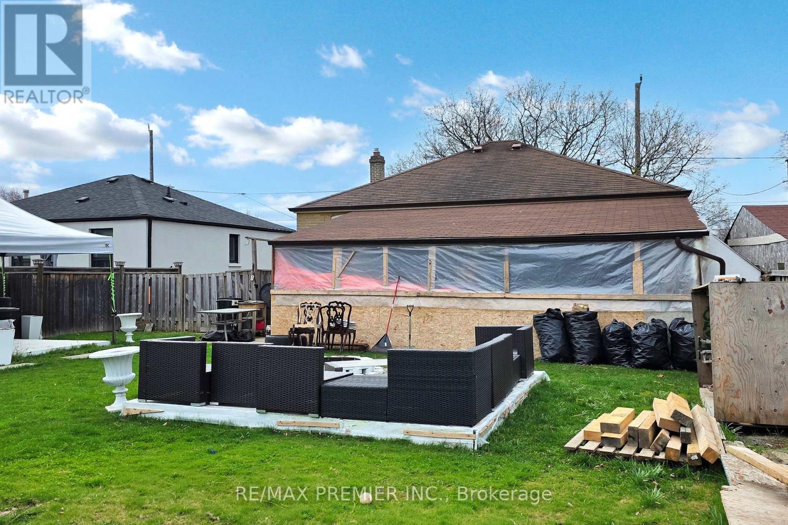 262 Richard Clark Drive, Toronto, Ontario  M3M 1W4 - Photo 29 - W12126981