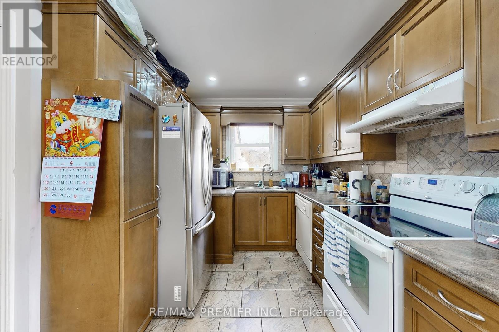 262 Richard Clark Drive, Toronto, Ontario  M3M 1W4 - Photo 8 - W12126981