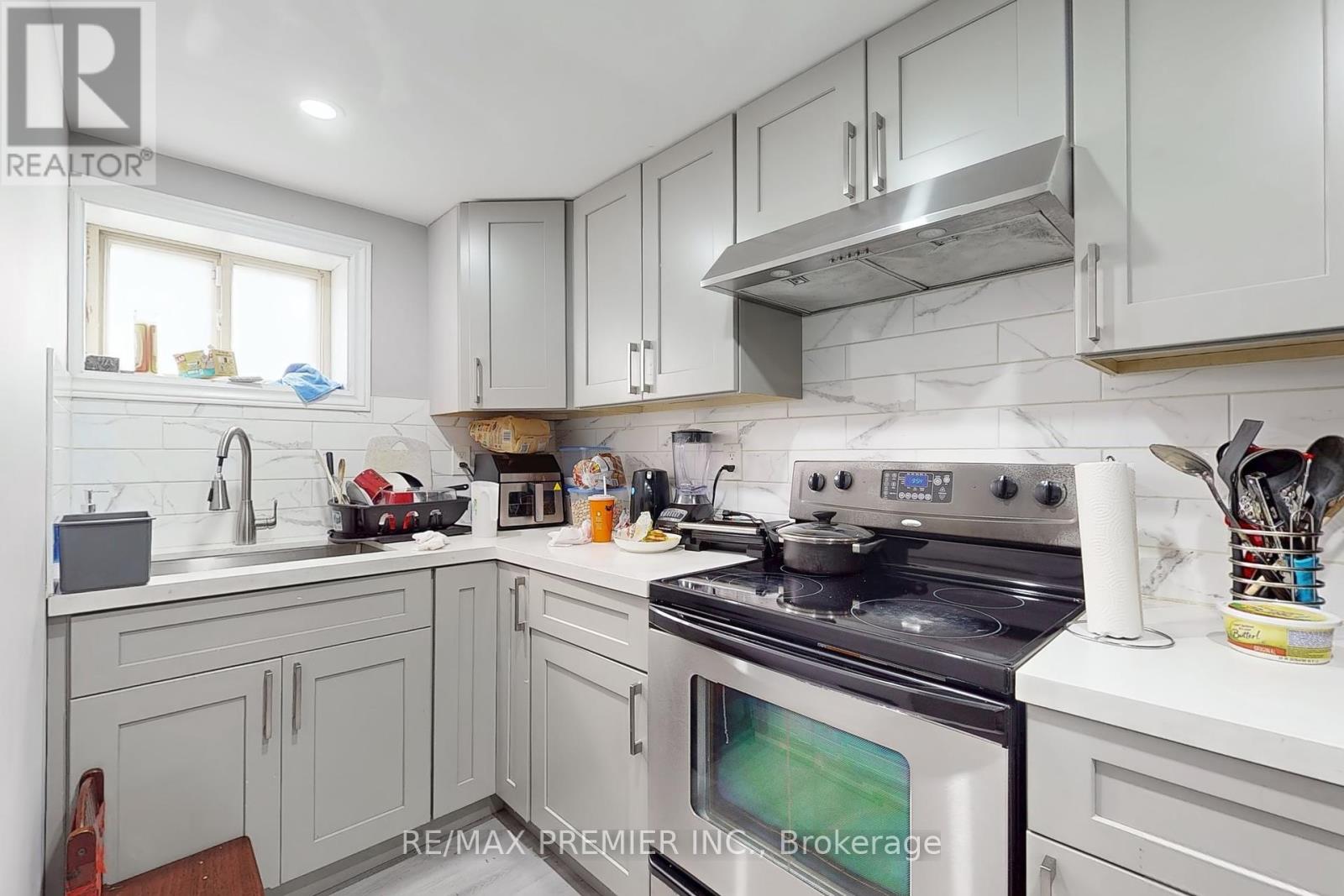 262 Richard Clark Drive, Toronto, Ontario  M3M 1W4 - Photo 9 - W12126981