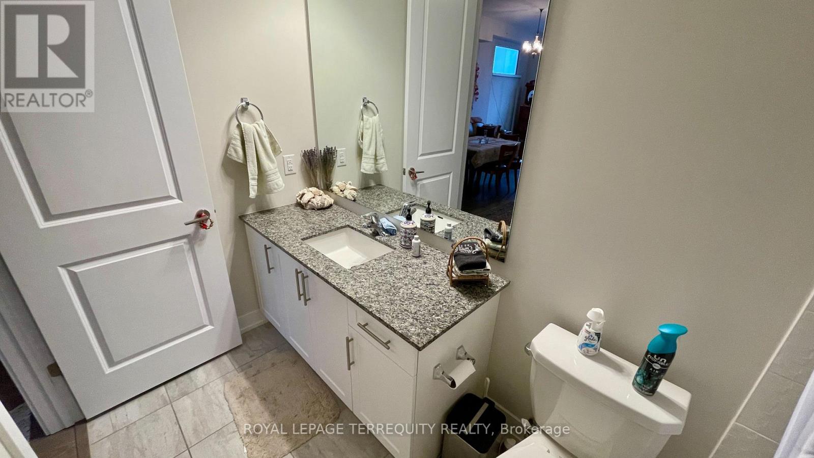 520 - 150 Oak Park Boulevard, Oakville, Ontario  L6H 3P2 - Photo 10 - W12126982