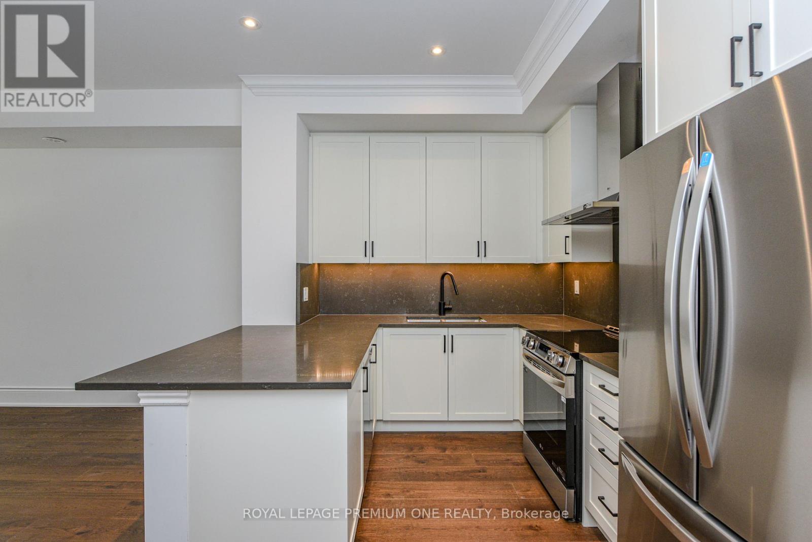 132 - 35 Lunar Crescent, Mississauga, Ontario  L5M 2P6 - Photo 8 - W12127007