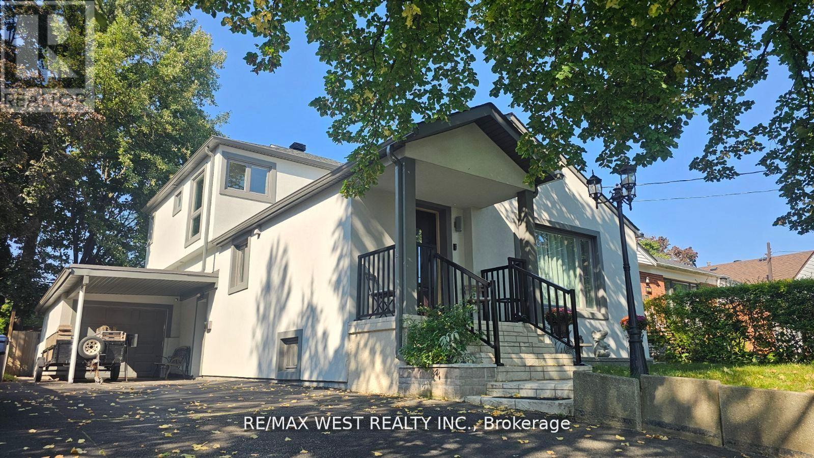 12 Gordon Park Drive, Toronto, Ontario  M9B 1J6 - Photo 1 - W12127046