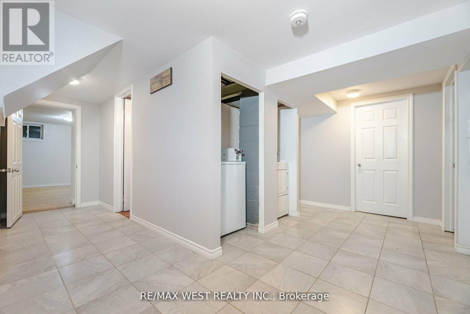 12 Gordon Park Drive, Toronto, Ontario  M9B 1J6 - Photo 27 - W12127046