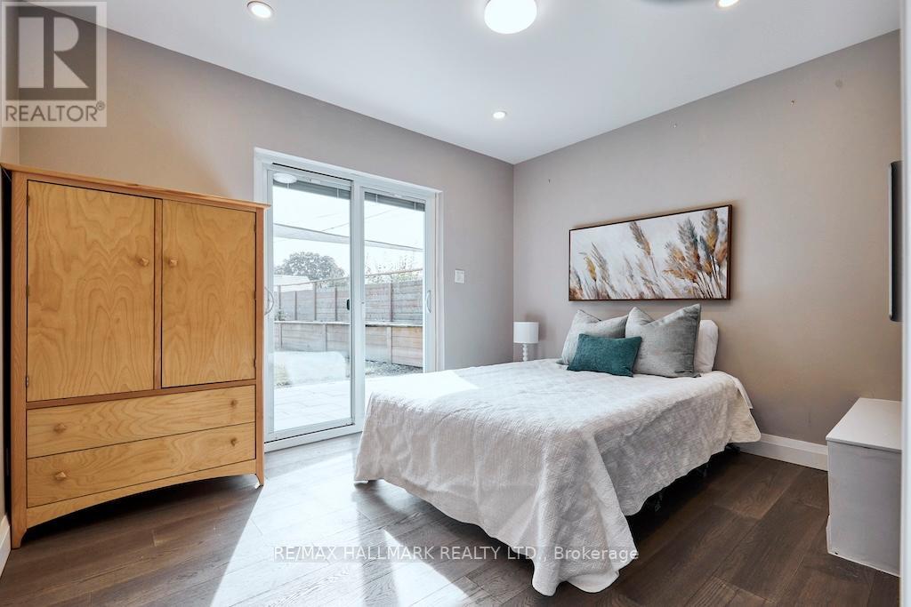 36 Farley Crescent, Toronto, Ontario  M9R 2A6 - Photo 15 - W12127067
