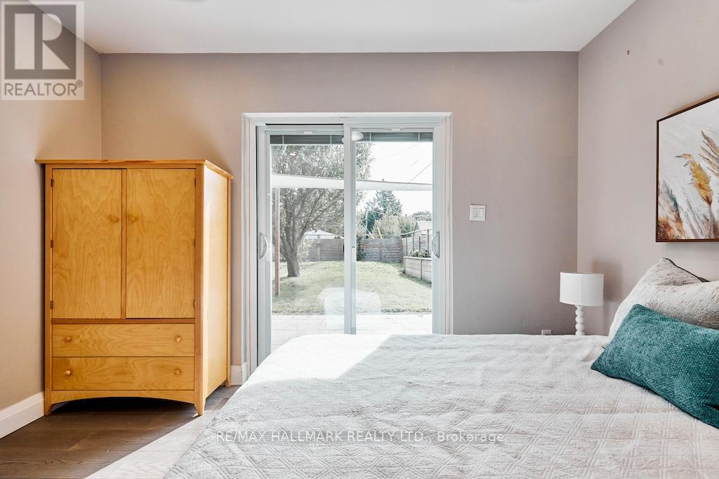 36 Farley Crescent, Toronto, Ontario  M9R 2A6 - Photo 16 - W12127067