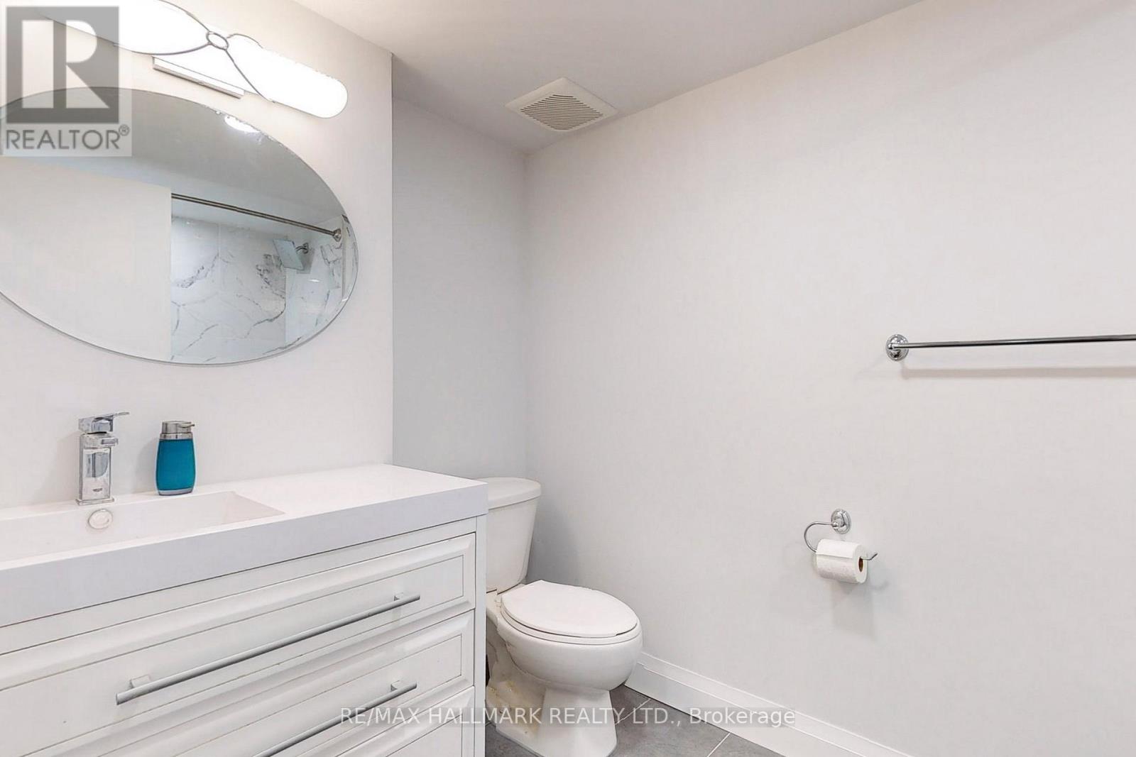 36 Farley Crescent, Toronto, Ontario  M9R 2A6 - Photo 34 - W12127067