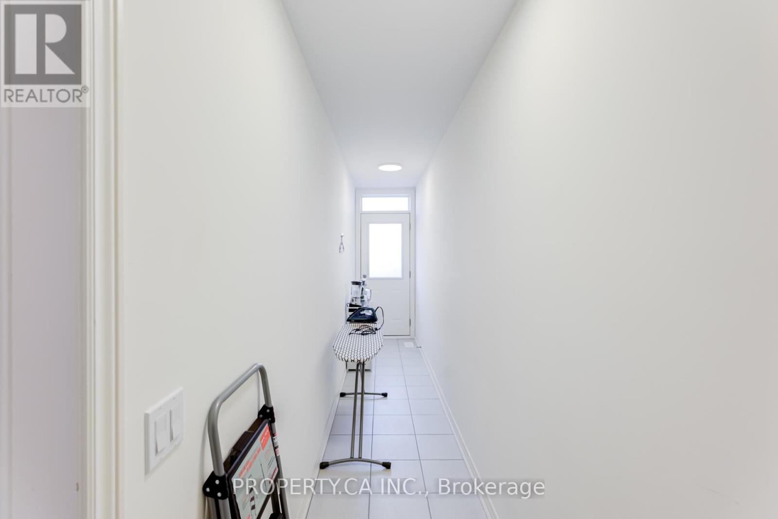 29 Benhurst Crescent, Brampton, Ontario  L7A 5A2 - Photo 13 - W12127123