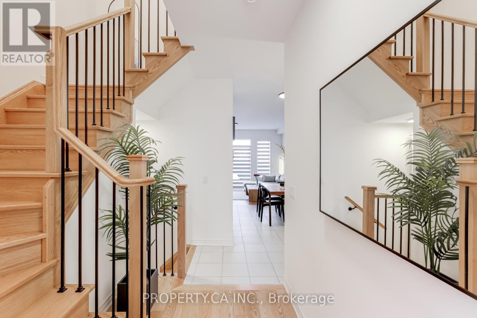 29 Benhurst Crescent, Brampton, Ontario  L7A 5A2 - Photo 4 - W12127123