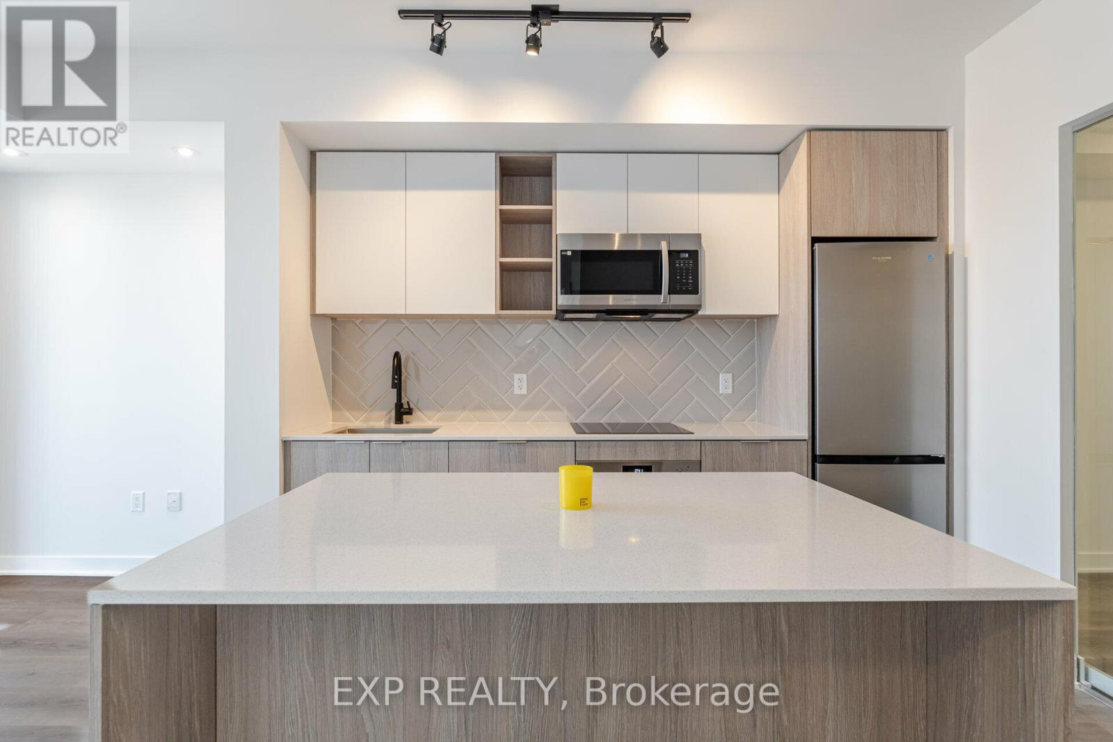 2505 - 36 Zorra Street, Toronto, Ontario  M8Z 4Z7 - Photo 2 - W12127149