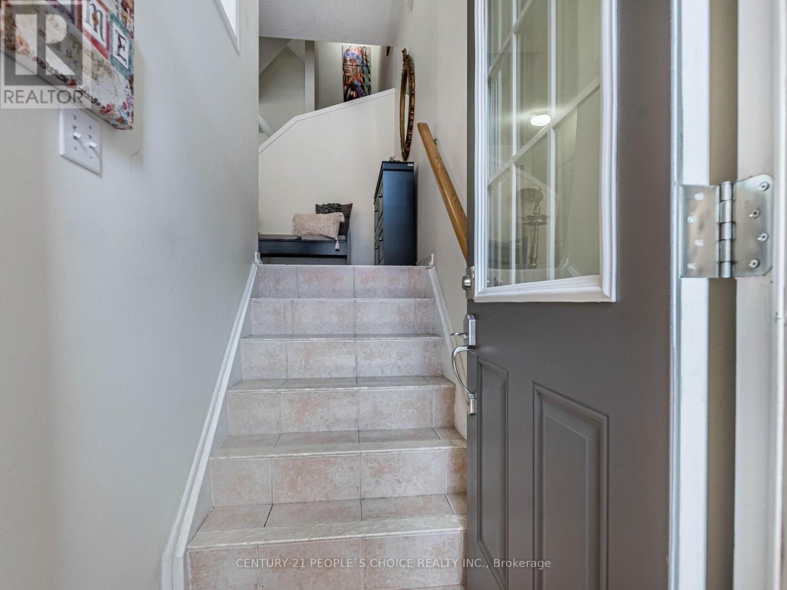 Property at 29 - 435 HENSALL CIRCLE image 4