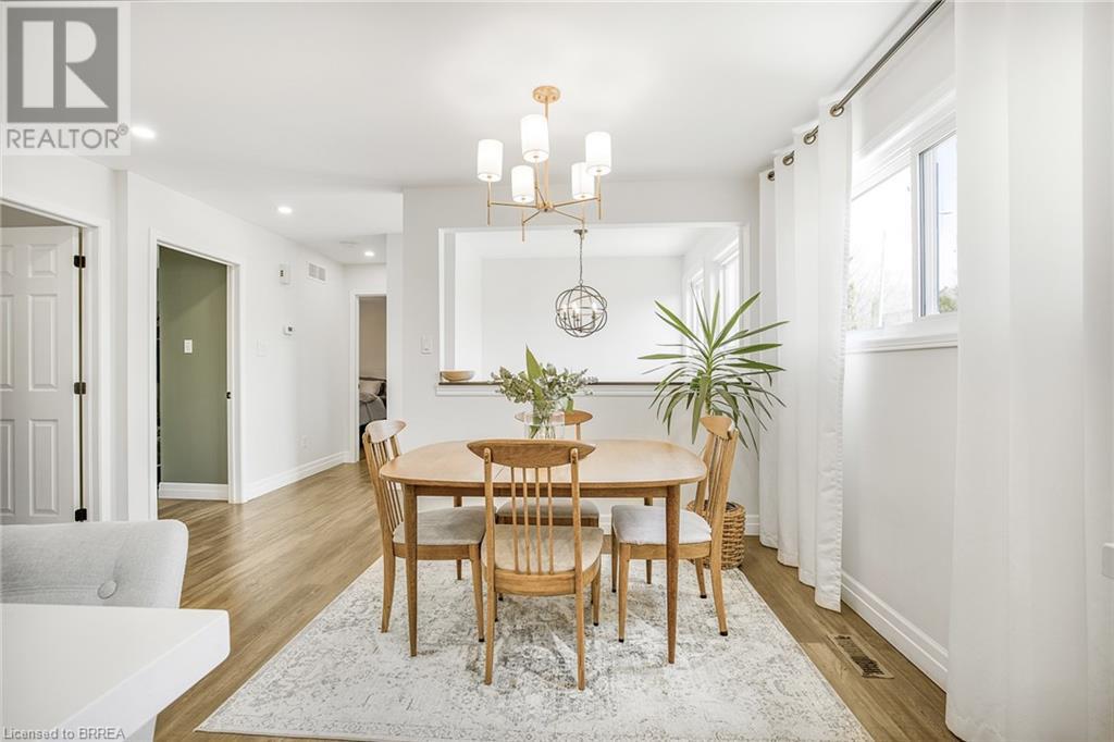 Property at 5 EVERGREEN Court image 3