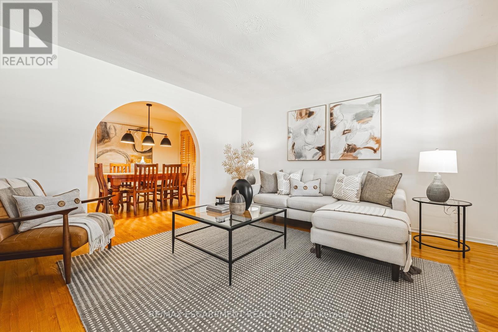 98 Deerhurst Road, Hamilton, Ontario  L8E 3G1 - Photo 7 - X12126967