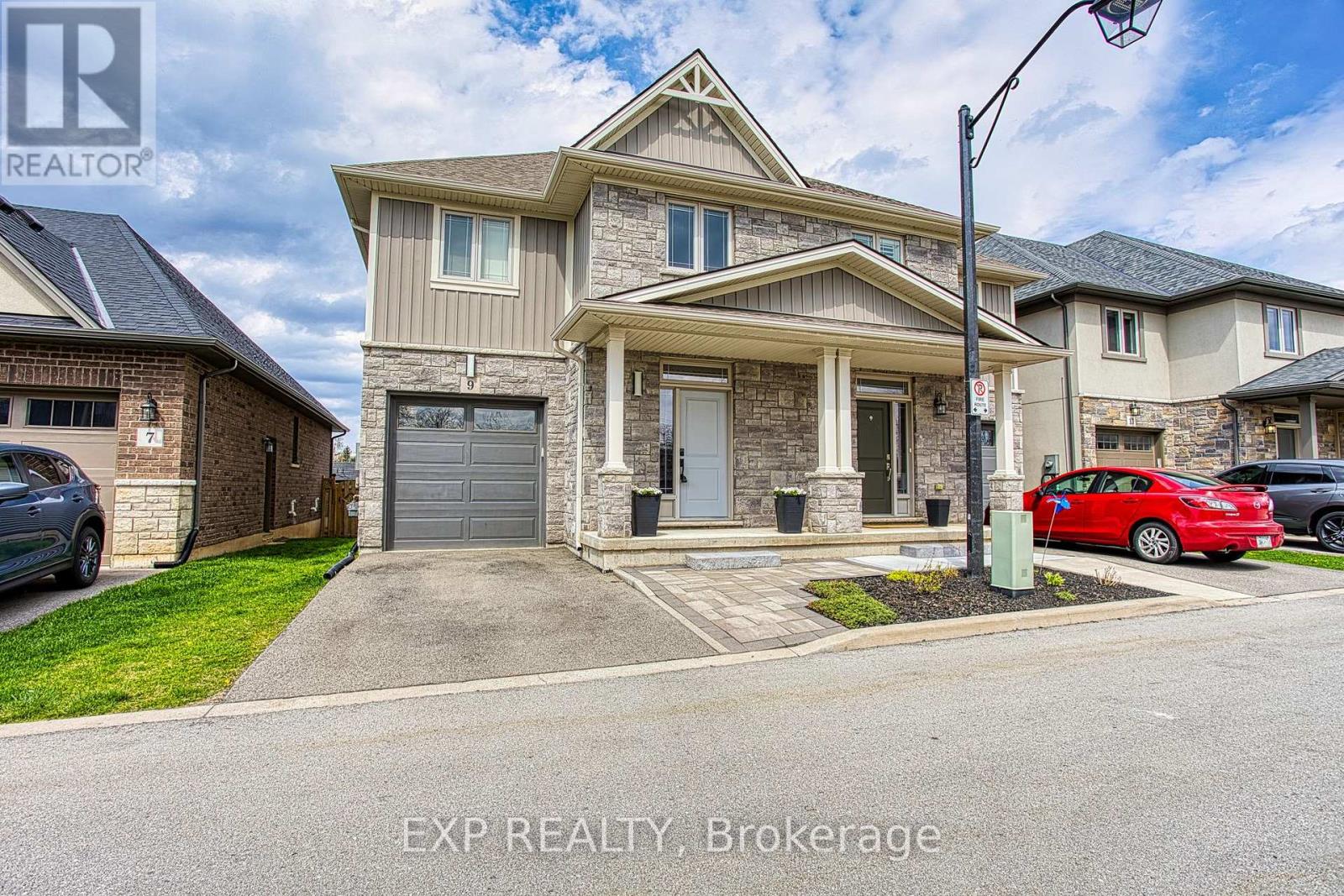9 LINDSAY WAY, grimsby (grimsby beach), Ontario