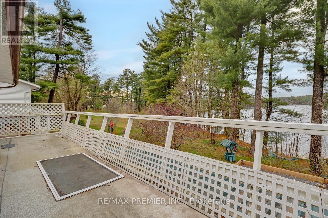 570 Phillip Street E, Gravenhurst, Ontario  P1P 1M3 - Photo 25 - X12127057