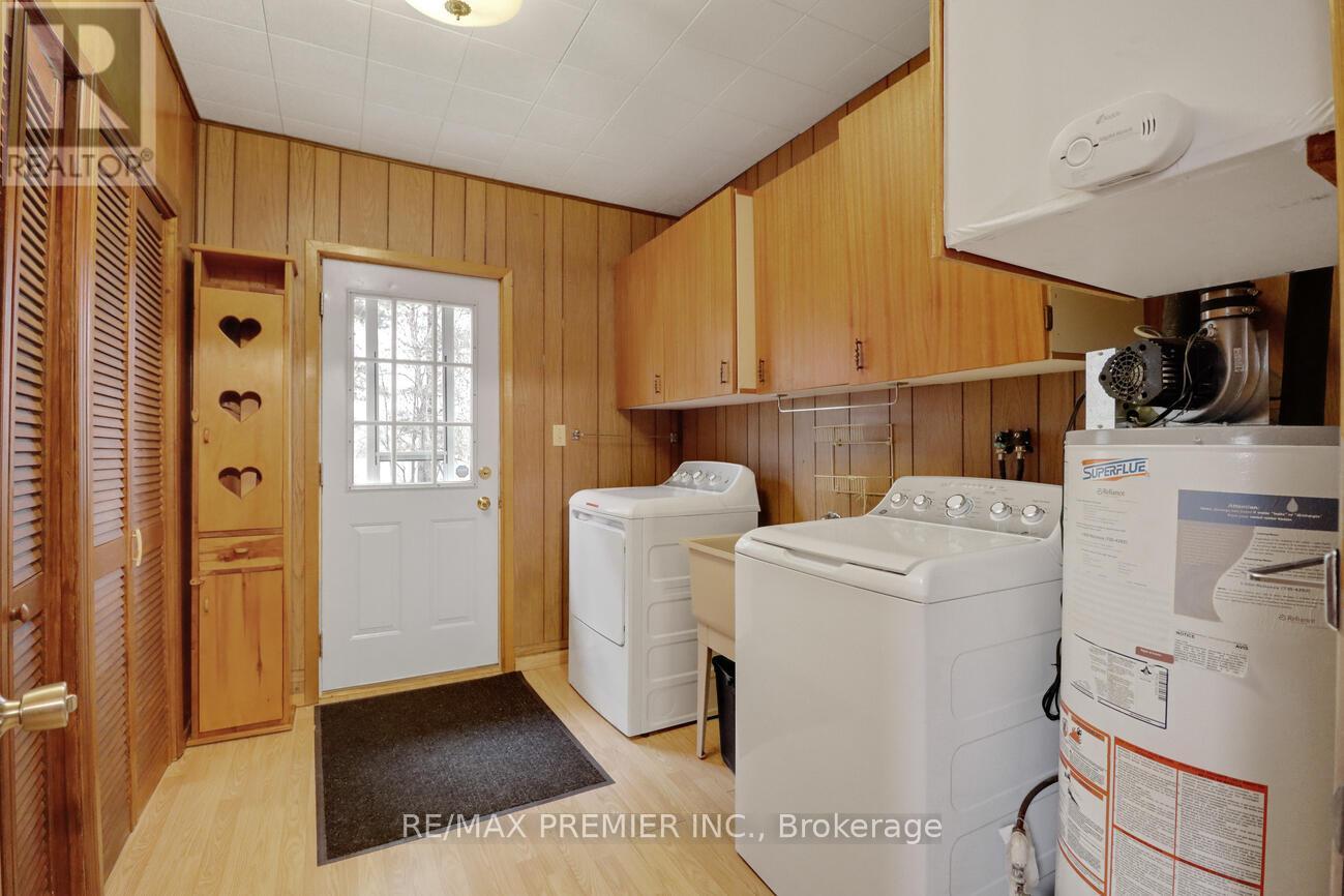 570 Phillip Street E, Gravenhurst, Ontario  P1P 1M3 - Photo 31 - X12127057