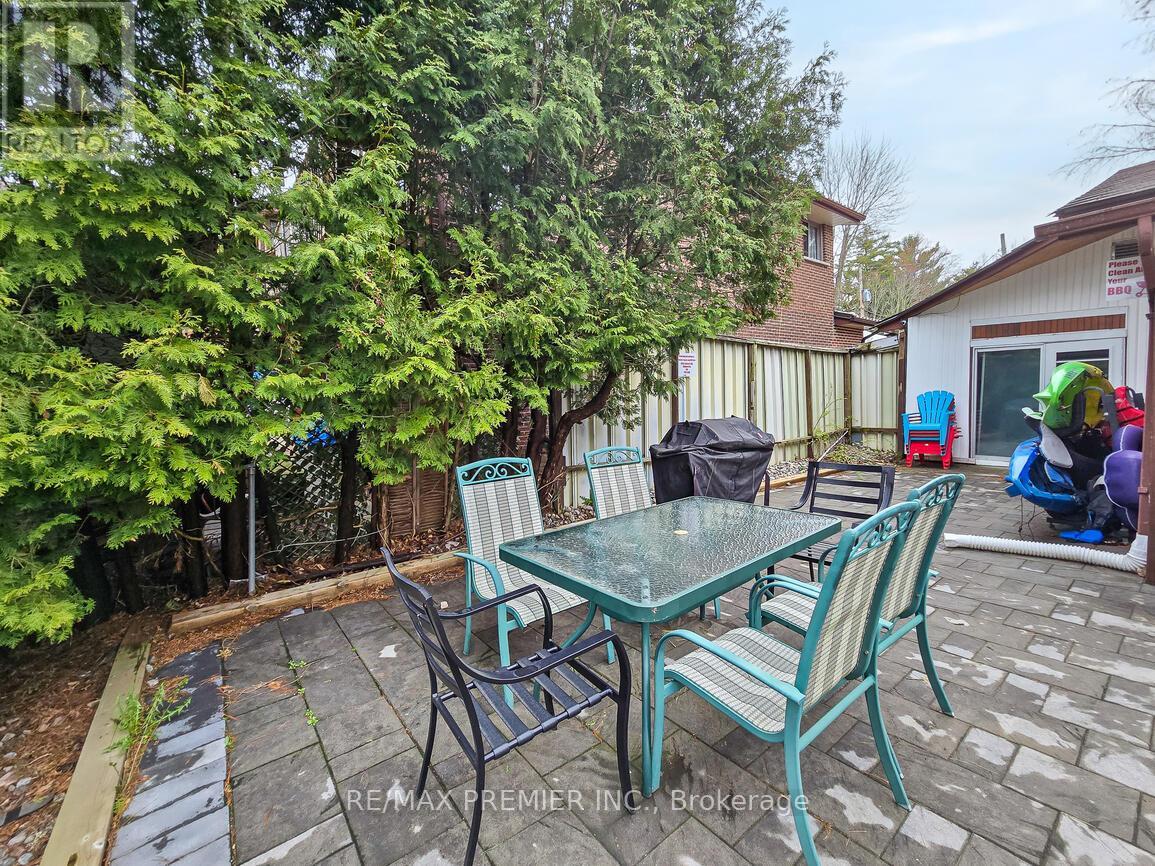 570 Phillip Street E, Gravenhurst, Ontario  P1P 1M3 - Photo 33 - X12127057