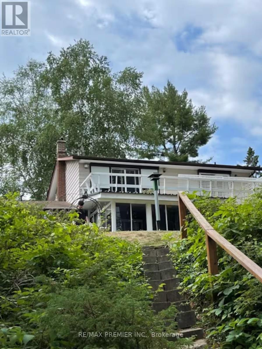 570 Phillip Street E, Gravenhurst, Ontario  P1P 1M3 - Photo 41 - X12127057