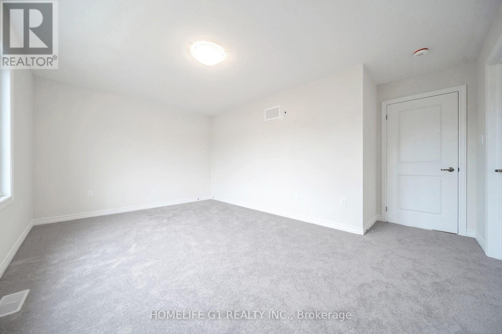 340 Mceachern Lane, Gravenhurst, Ontario  P1P 0H8 - Photo 16 - X12127101
