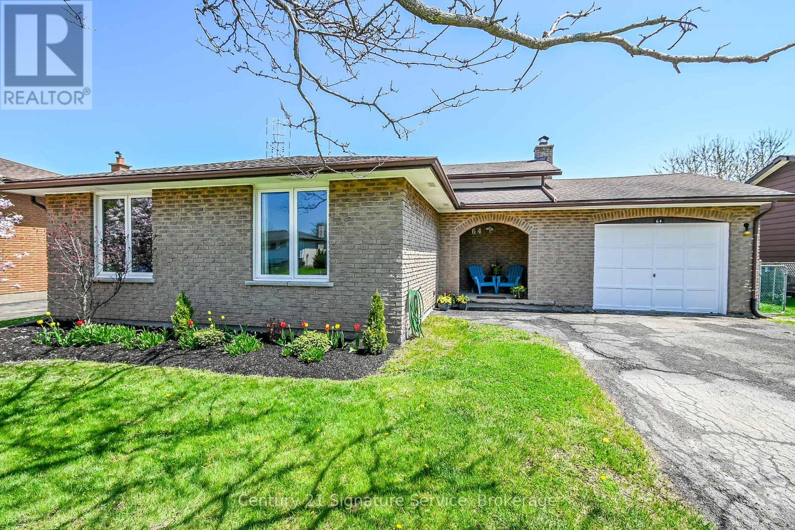 Property at 64 ELMVALE CRESCENT image 2