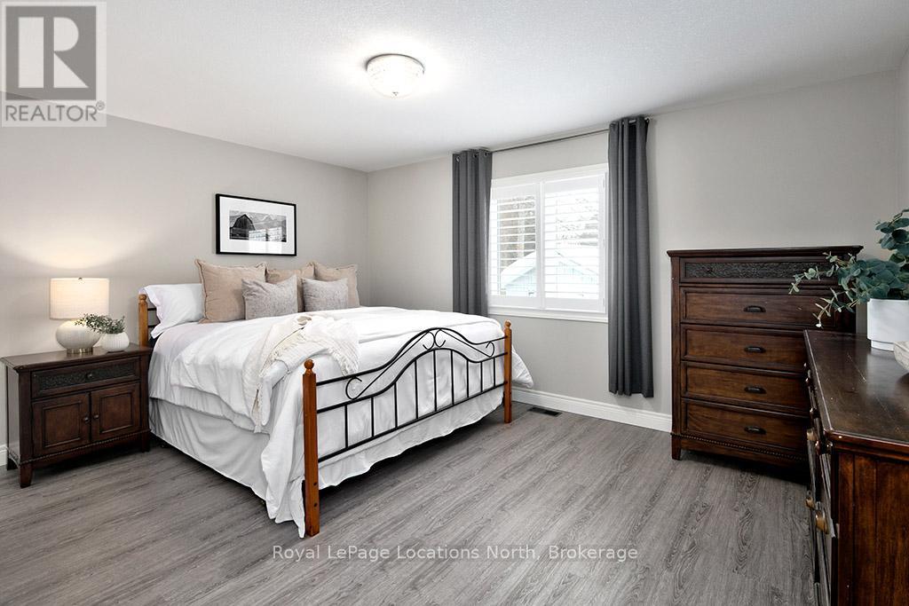 17 Elgin Street S, Blue Mountains, Ontario  N0H 2P0 - Photo 12 - X12116738