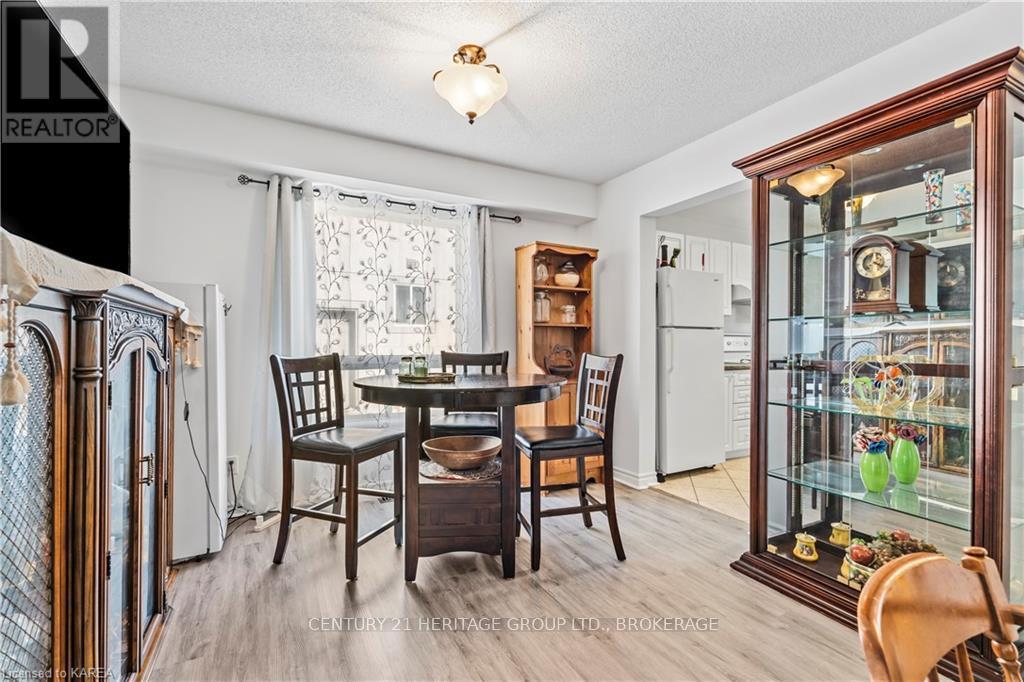 303 Conacher Drive, Kingston, Ontario  K7K 7J6 - Photo 11 - X12127522