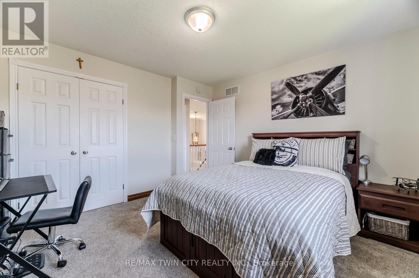 420 Johnson Road, Brantford, Ontario  N3T 5M1 - Photo 35 - X12125926