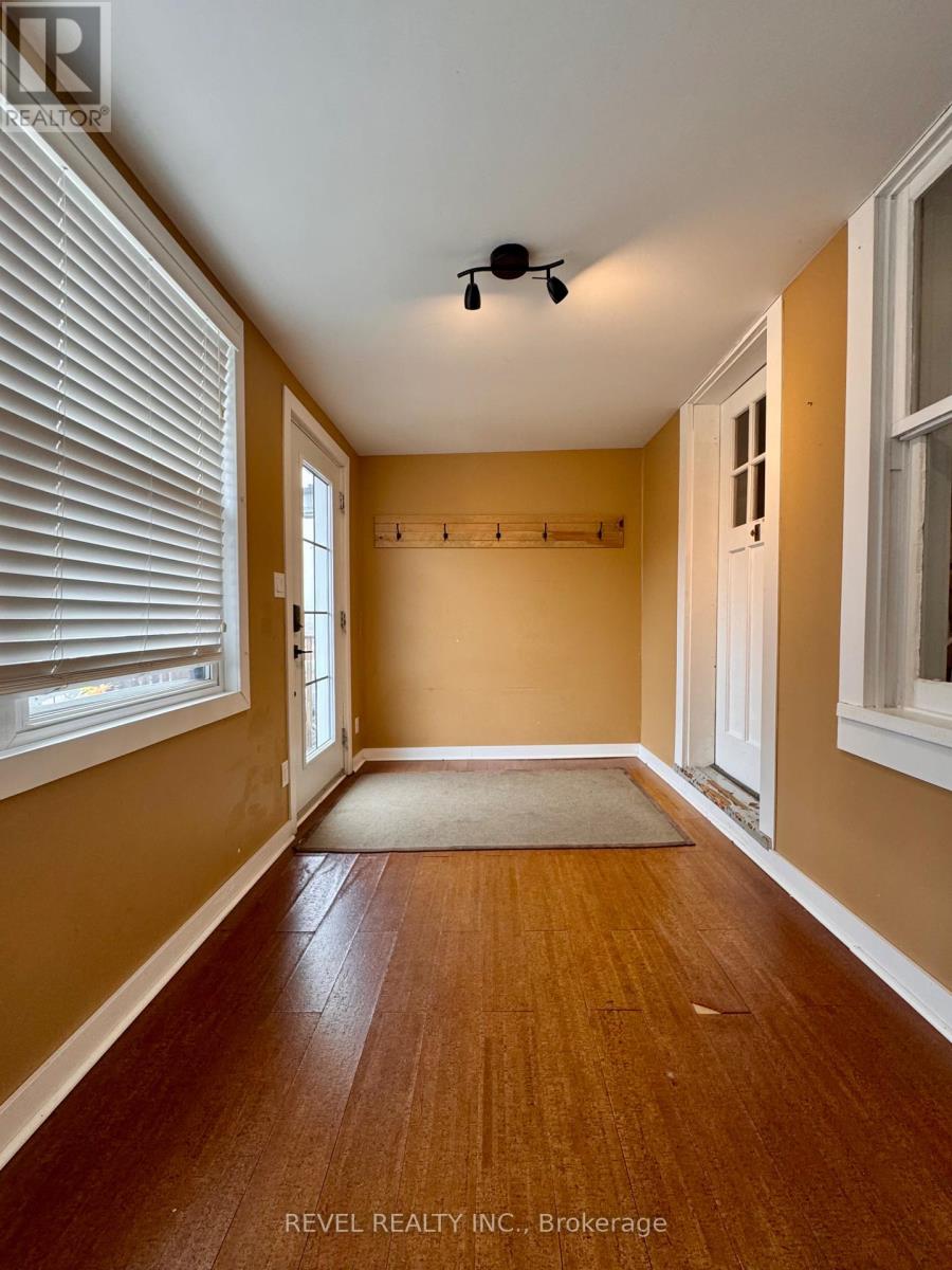 Property at 146 TAMARACK STREET image 4