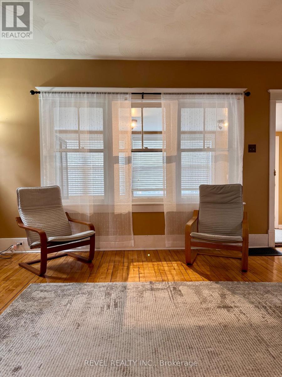 Property at 146 TAMARACK STREET image 5