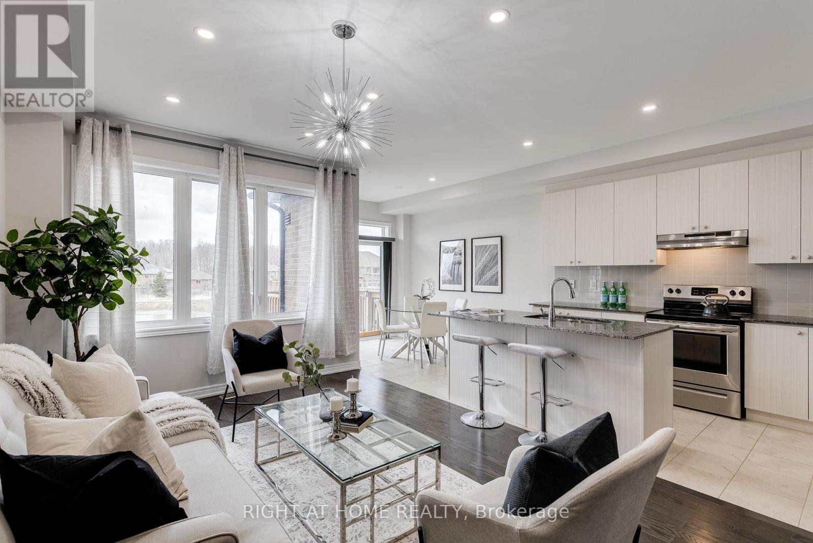 2017 MULLEN STREET, Innisfil, Ontario