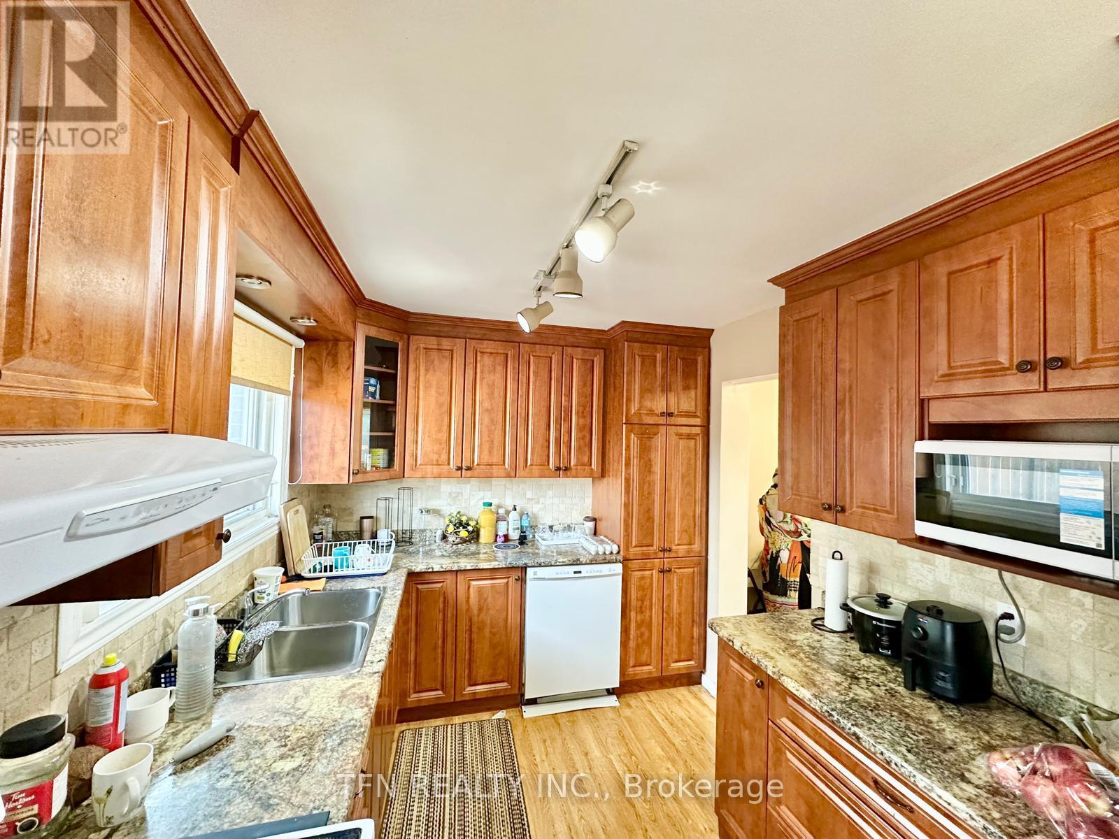 76 - 2111 Montreal Road, Ottawa, Ontario  K1J 8M8 - Photo 5 - X12121137