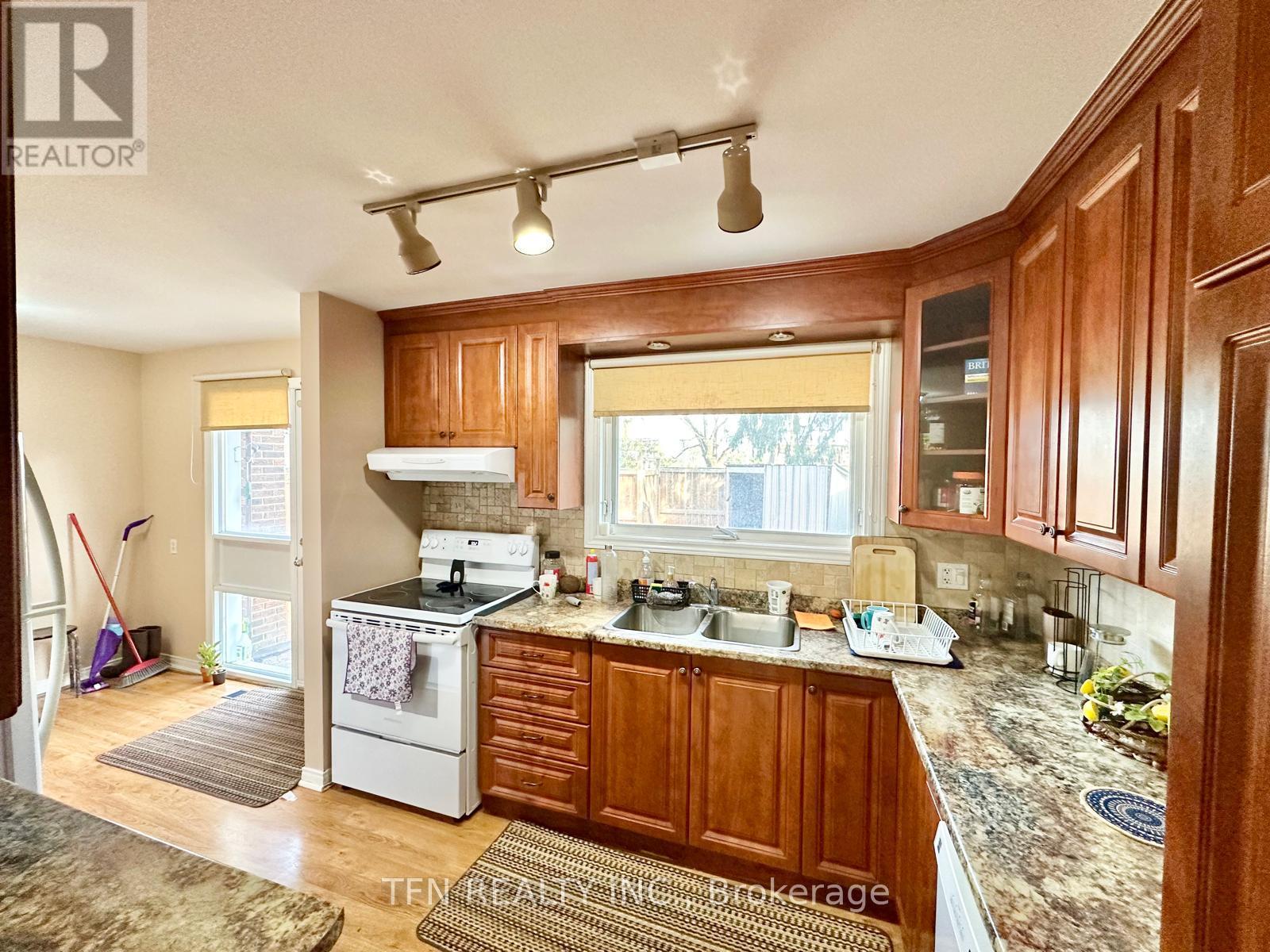 76 - 2111 Montreal Road, Ottawa, Ontario  K1J 8M8 - Photo 7 - X12121137