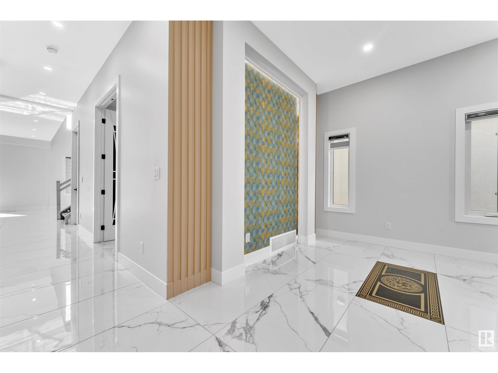 Property at 1736 18 ST NW image 3
