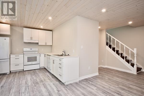 246 Mississauga Street W, Orillia, Ontario  L3V 3B5 - Photo 7 - S12125505