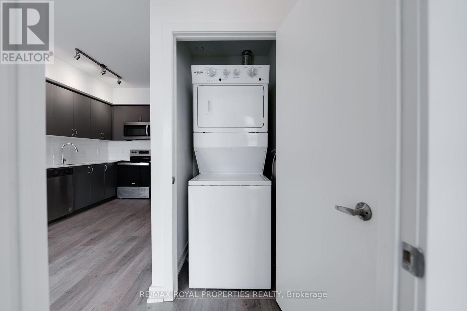 913 - 56 Lakeside Terrace, Barrie, Ontario  L4M 0L4 - Photo 11 - S12069386