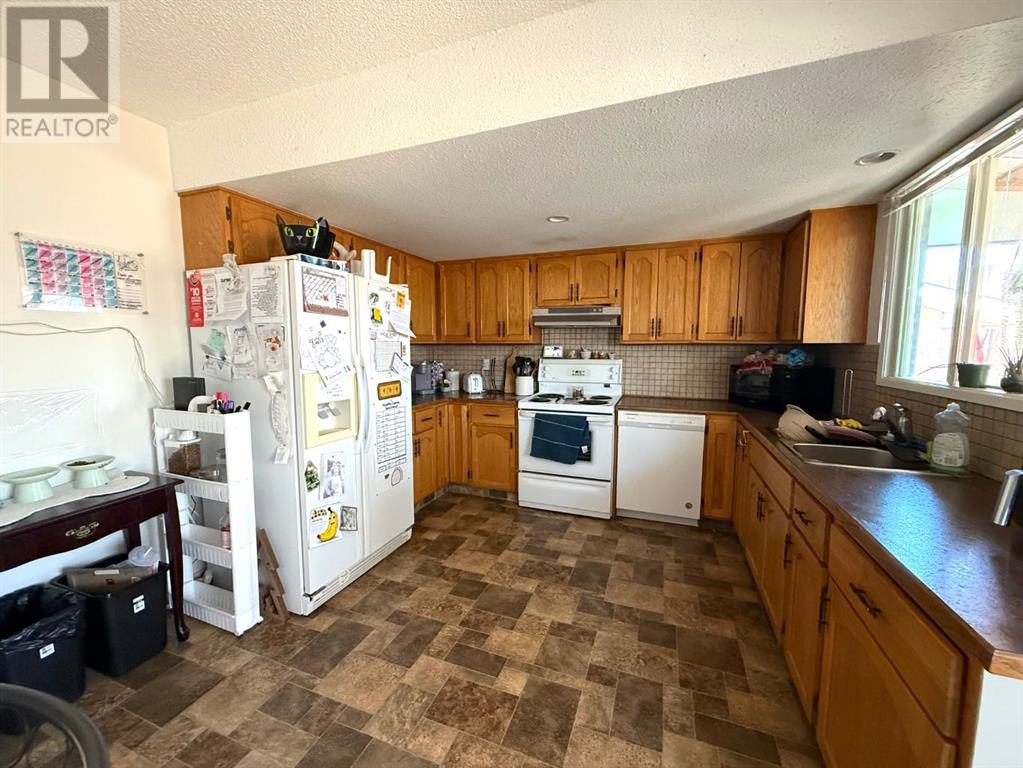 Property at 103 Oxford Road W image 4